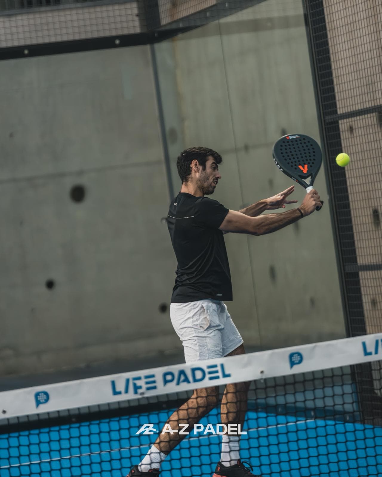 André coaching padel at Peru Padel